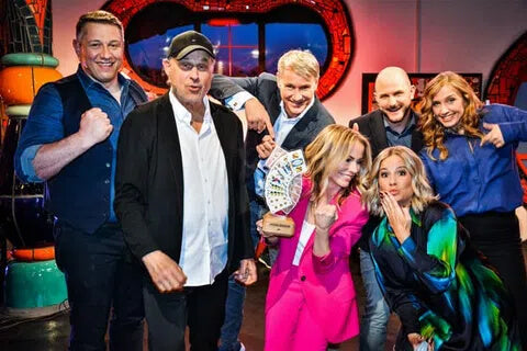 Samschtig Jass feiert 70 Jahre Tagesschau mit Franz Fischlin und Fabienne Gyr