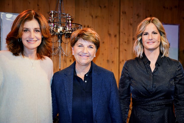 Samschtig Jass vom 8. Januar 2022 mit Fabienne Bamert, Bundesrätin Viola Amherd und Musikerin Sina