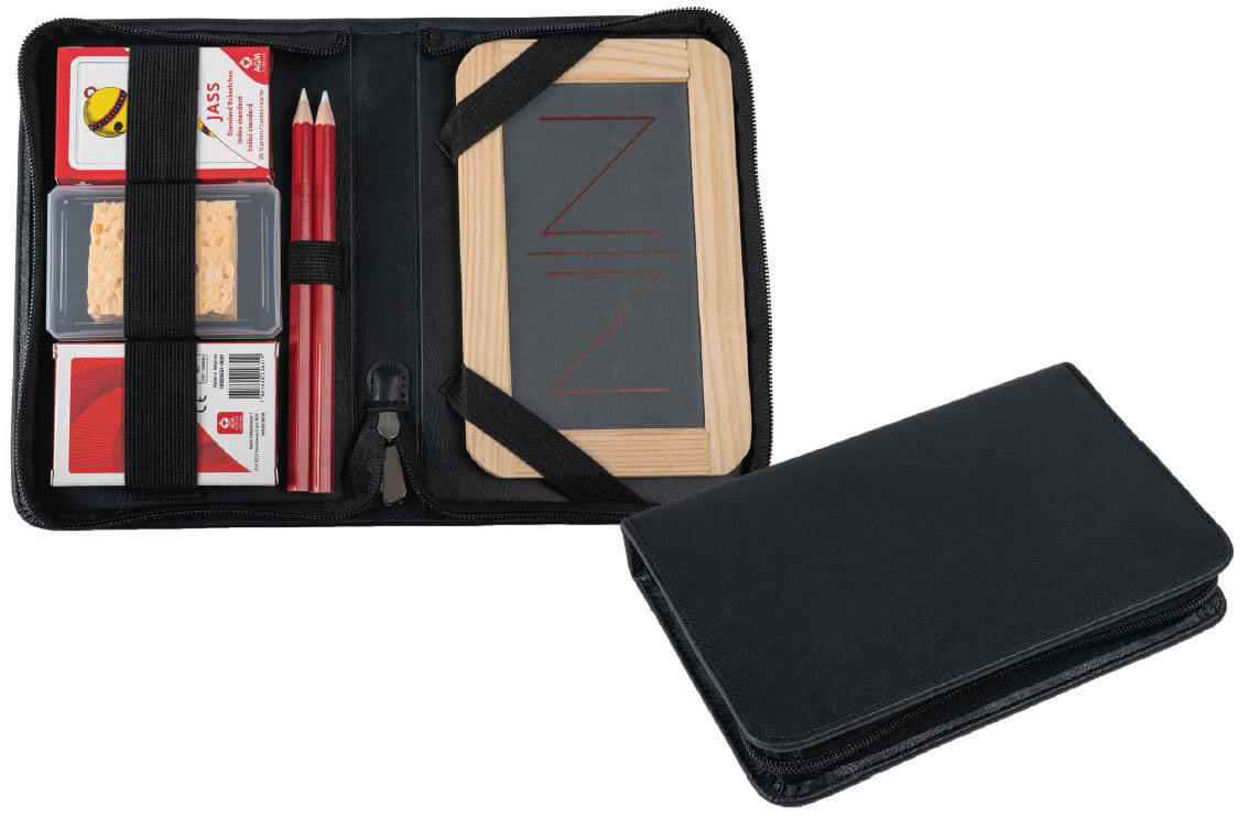 Schwarzes Jassetui mit Deutschschweizer Jasskarten und Schweizer Kreuz