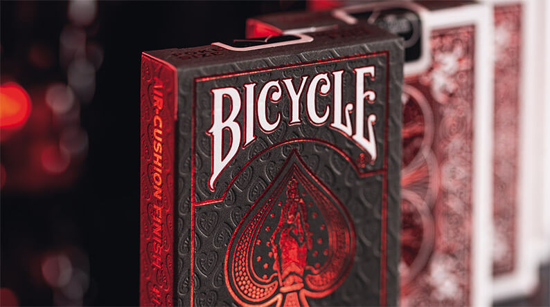 Bicycle Metalluxe Red Pokerkarten günstig online kaufen auf Jasswelt.ch. Verpackung