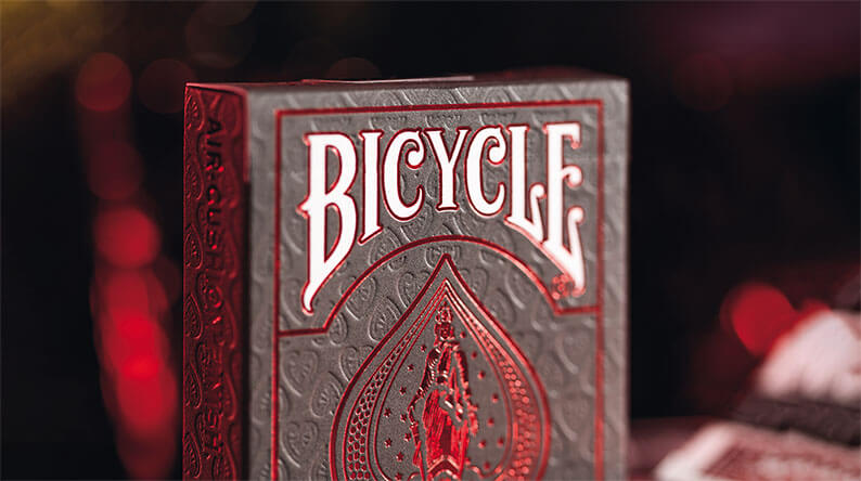 Bicycle Metalluxe Red Pokerkarten günstig online kaufen auf Jasswelt.ch. Mit Prägung