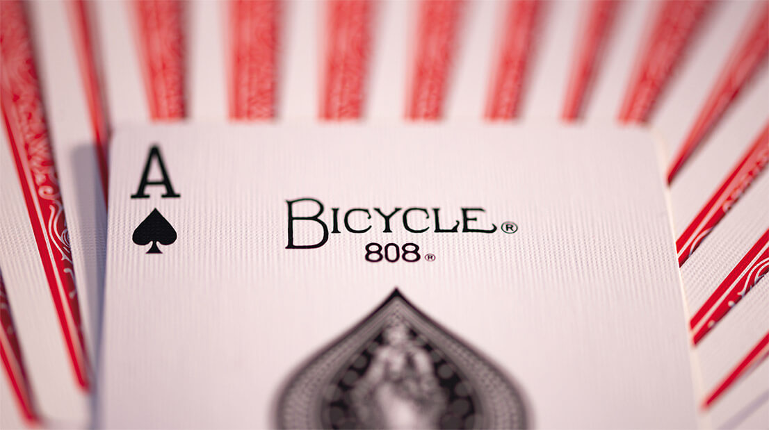 Bicycle Standard 2er Pack Pokerkarten mit Back Rider Rückseite in Rot und Blau. Mit Leinenstruktur.