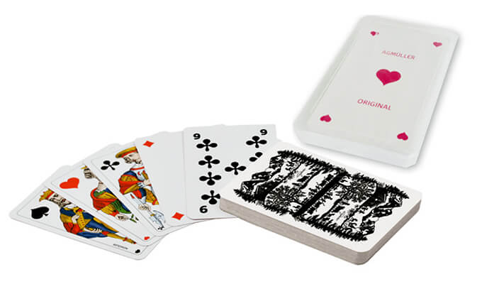 Französische Piquet Jasskarten mit Scherenschnittmotiv. Verpackt in Kunststoffbox. Günstig online kaufen.