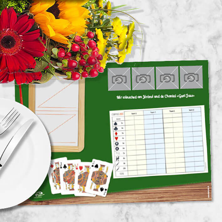 Personalisierte Tisch-Sets mit französischen Piquet Jasskarten für Geburtstag, Hochzeiten, Jubiläen.